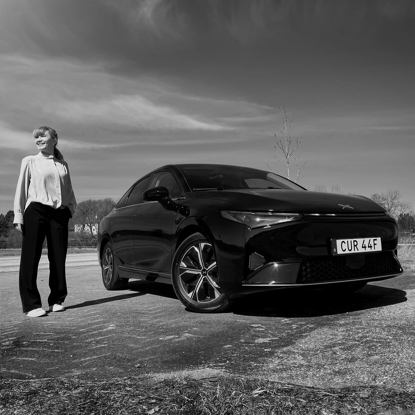 Superkul och spännande med nya elbilsmärken 🖤 Idag provkörde jag nya P5 som är Xpengs första modell på svenska marknaden. @xpengsverige #xpeng #xpengp5 #elbil #electriccar