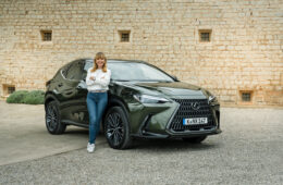 Lexus NX 450h+ Plug-in hybrid provkörning Mia Litström Cars and Watches for Ladies